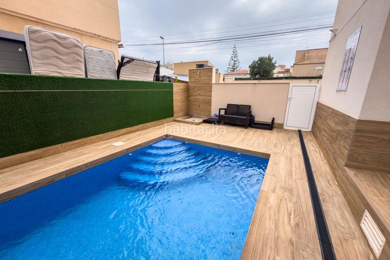 Foto dc21ccb8-0a39-4cbe-9b01-a350f8b93192. Planta baixa amb calefacció aparcament piscina a Torrevieja