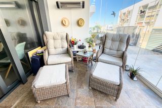 Haus  Com castellano-leonesa. Bungalow planta baja seminuevo con parking en parcela, terraza a