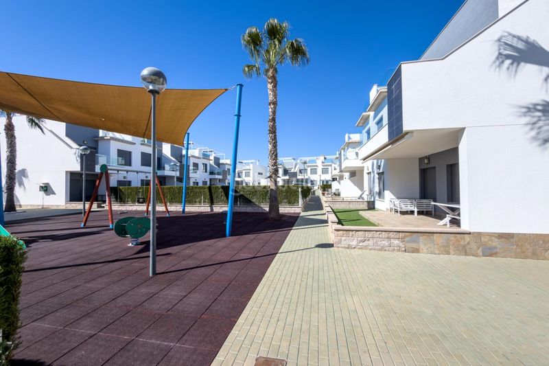 Foto 57b2d8e6-e80e-4965-beb6-36f03844f89c. Casa amb aparcament piscina a Pilar de la Horadada ciudad Pilar de la Horadada