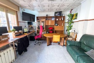 Planta baixa  Calle concordia. Planta baja con acceso independiente a 350 metros de playa del c