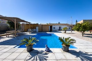 Maison  Camino de los pérez. Chalet independiente totalmente reformado con gran parcela, pisc