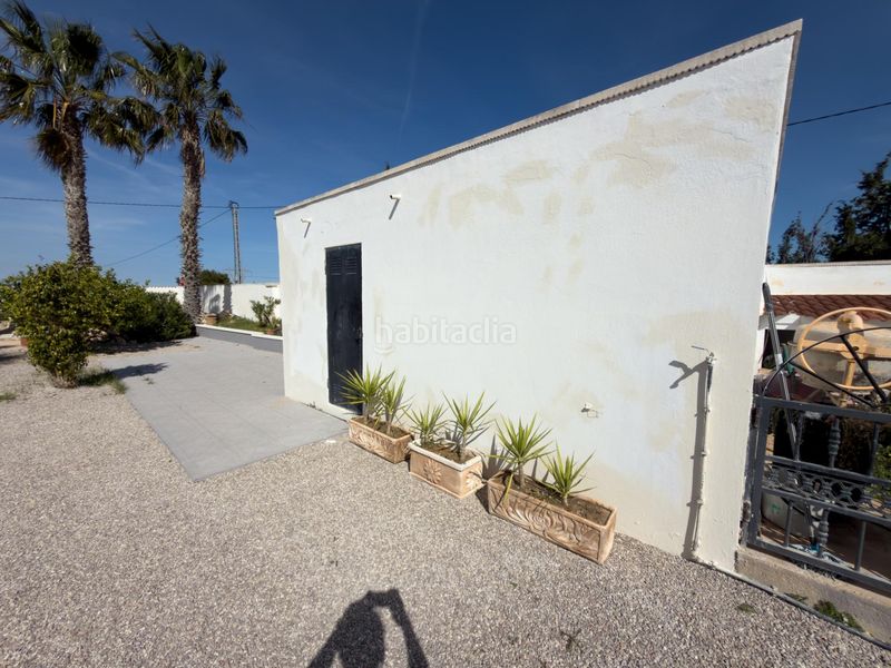 Foto 3787531f-adaf-467d-bf32-10f0058c3764. Xalet amb aparcament a Montesinos (Los)