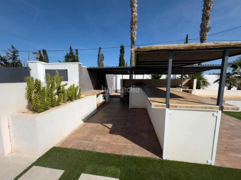 Foto 5aaf5dca-ae52-4ab5-8855-b413ce24a20b. Xalet amb aparcament a Montesinos (Los)