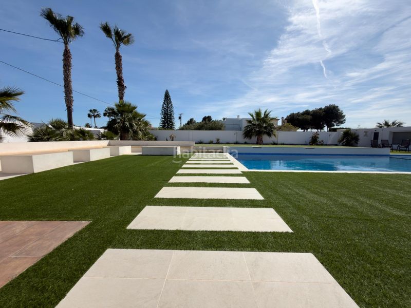 Foto 756e36ca-4506-4a94-83b7-c00424fbe9bf. Xalet amb aparcament a Montesinos (Los)