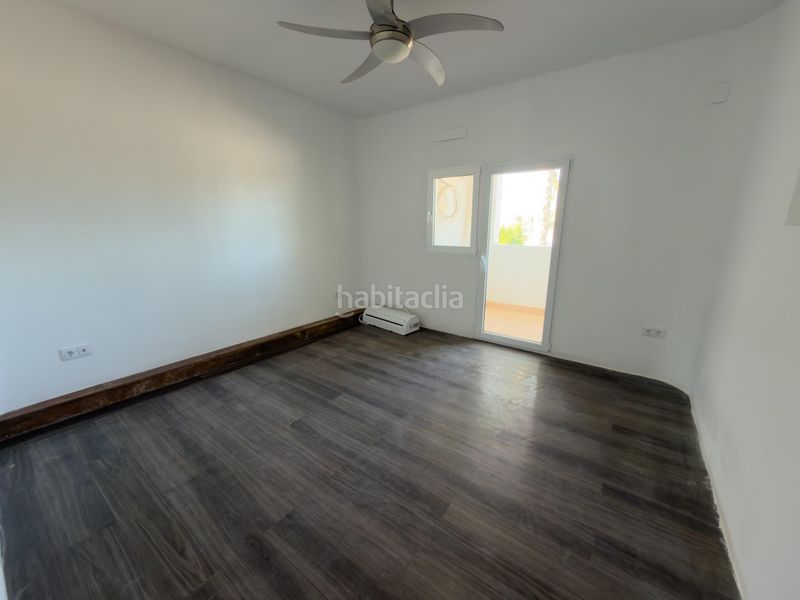 Foto d0cf65f0-7146-46d6-b56d-a4a7f3156124. Xalet amb aparcament a Montesinos (Los)