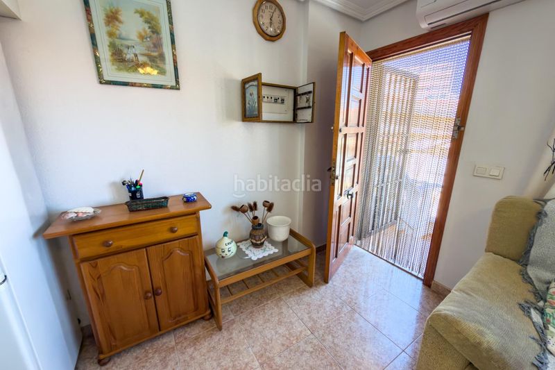 Foto 363c317c-6af5-4945-aa9f-bc8577eb4f2c. Casa adossada amb aparcament a Los Europeos Torrevieja