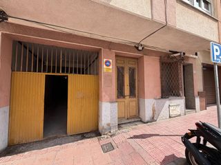 Local Comercial a Calle Ramón Gallud