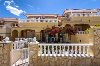 Casa pareada  F-2 filipinas oeste. Abfinancial presenta este acogedor chalet adosado pareado ubicad