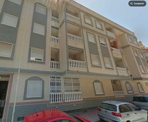 Pis  Calle finlandia. Oportunidad de inversión en subasta en torrevieja