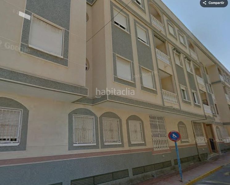Foto b6df0656-f53c-4ce8-9623-7925e8820787. Pis a Zona Playa de los Locos Torrevieja