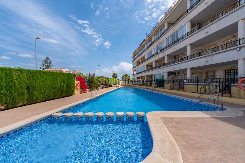 Foto b07252b8-3811-4e36-bf45-a7bcaa2d409d. Planta baixa amb calefacció piscina a Zeniamar - Horizonte - La Campana Orihuela