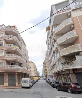 Foto 6a010308-b825-4951-b8d3-66ba8bcab483. Pis a Avenida Habaneras - Curva de Palangre Torrevieja
