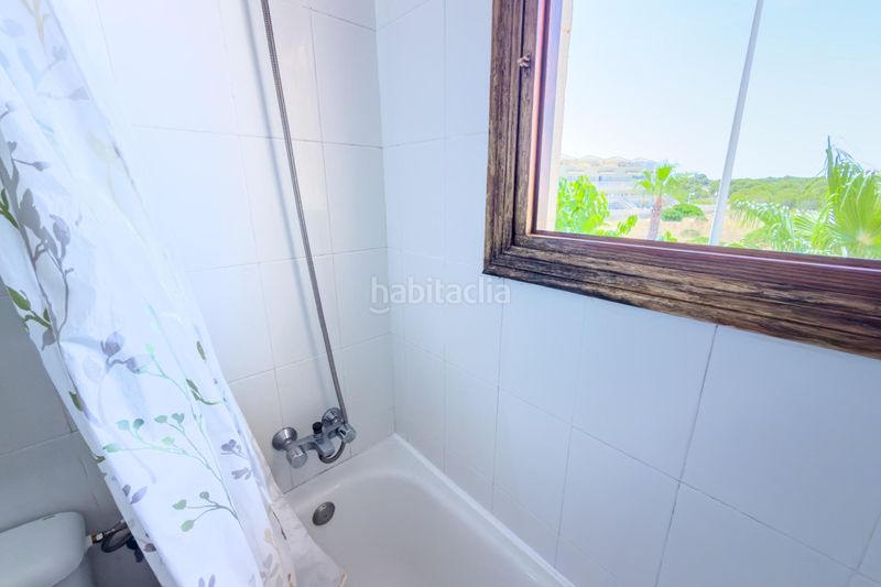 Foto 40a04631-3f20-4d4e-9b82-67df943fd275. Casa adossada amb aparcament piscina a Monte Faro-Altomar II Santa Pola