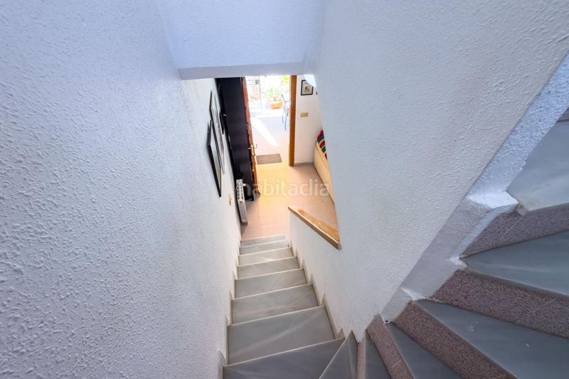 Foto a25b70b7-3bd0-4002-8cbd-64ff6d92fada. Casa adossada amb aparcament piscina a Monte Faro-Altomar II Santa Pola