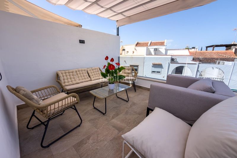 Foto a0fb01df-1fa5-49da-a706-c3b58683a0a5. Casa adossada amb calefacció piscina a nueva Torrevieja Torrevieja
