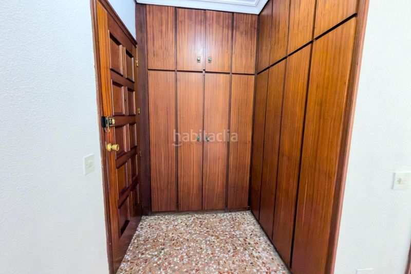 Foto b4a04cfa-7453-40ad-b616-2e15c70bed51. Pis a Centro - Muelle Pesquero Torrevieja