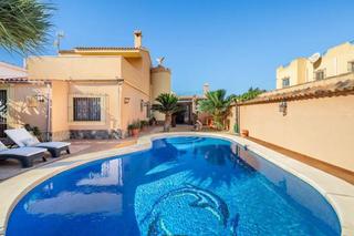 Maison jumelée  Calle rosalia de castro. Precioso chalet en venta