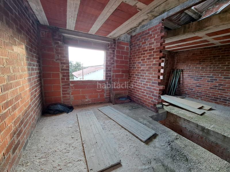Foto 5dcb6e63-a66c-4ba7-af27-ae6597c6a4f7. Edificio en carrer canigó 10 edifici per acabar a en Breda