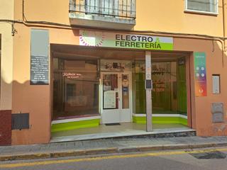 Lloguer Local Comercial a Carrer del prat 4. Local de lloguer molt cèntric a breda