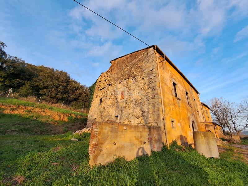 Foto be4eea57-7d35-4626-90a1-0fc4b3732956. Masía en gi-552 10b masia en gran finca rústica en Breda