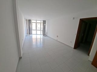 Appartamento  Carrer carretera d'arbúcies 56. Pis gran, amb ascensor, lluminós i cèntric