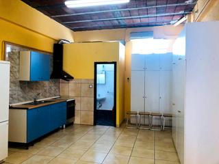 Geschäftsraum in Carrer angel guimera 1. Local amb barbacoa i cuina