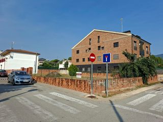 Wohngrundstück in Carrer gaserans 8. Parcel·la cantonera per a fer-hi un bloc