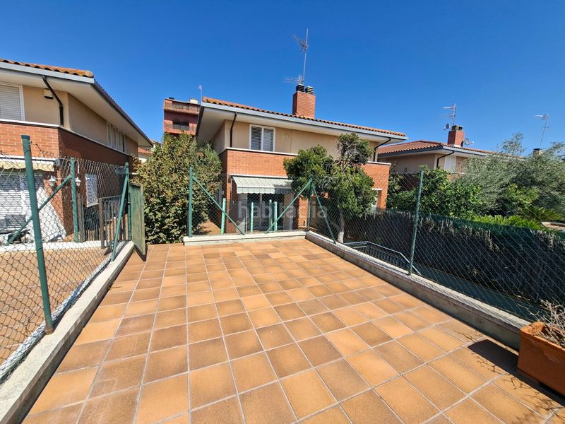 Foto 694b022f-0591-4580-b262-77311b9f3069. Casa aparellada amb xemeneia calefacció aparcament a Breda