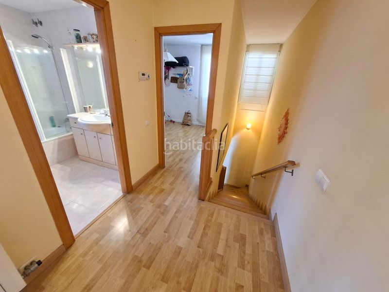 Foto a6e2032f-9ff1-44e9-9907-269445023bab. Casa aparellada amb xemeneia calefacció aparcament a Breda