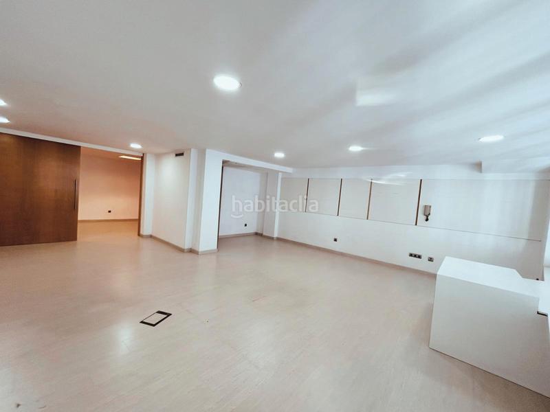 Foto d598fbff-a945-4c60-9bf2-6e8697dd1dcc. Miete büro in Progrés - Pep Ventura Badalona