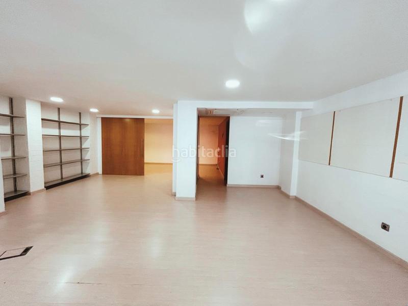 Foto 1bc3122b-c19f-419d-bbbc-72cb5714fa01. Rent office space in Progrés - Pep Ventura Badalona