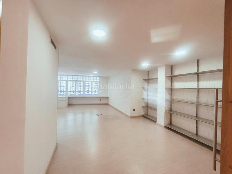 Foto 85b530b3-87b5-4fbb-b2e7-5222ad13c6b0. Rent office space in Progrés - Pep Ventura Badalona