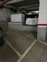 Lloguer Aparcament cotxe  Rambla de ribatallada. Parking para coche mediano.