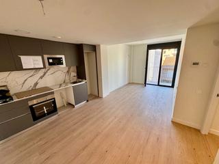 Pis  Carrer del bruc. Piso de 63 m2, 2 hab., parking y trastero.