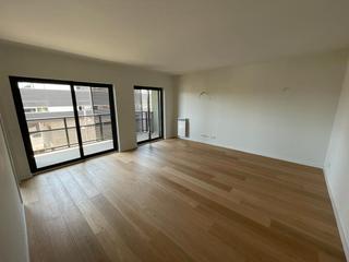 Location Appartement à Volpelleres. Piso 110 m2, 3h. con 2 pk, trastero y piscina.