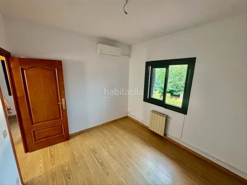 Foto 4b85cb78-f20f-46ff-bc4a-534f238d9f67. Alquiler casa pareada pareada de 170 m2, 4h., piscina. en Sant Cugat del Vallès