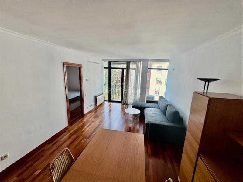 Foto 567a57dc-9bb0-4f3d-968b-f2a37d68c949. Rent penthouse with fireplace heating parking pool in Sant Cugat del Vallès