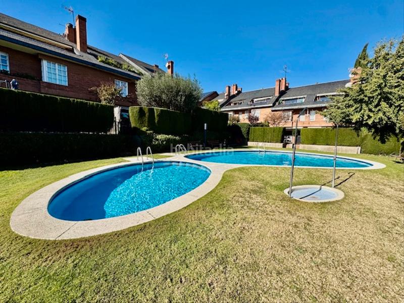 Foto 0f7c1404-62d4-47a8-b6d8-b5cf7cd71db2. Lloguer casa adossada amb calefacció piscina a Eixample Sant Cugat del Vallès