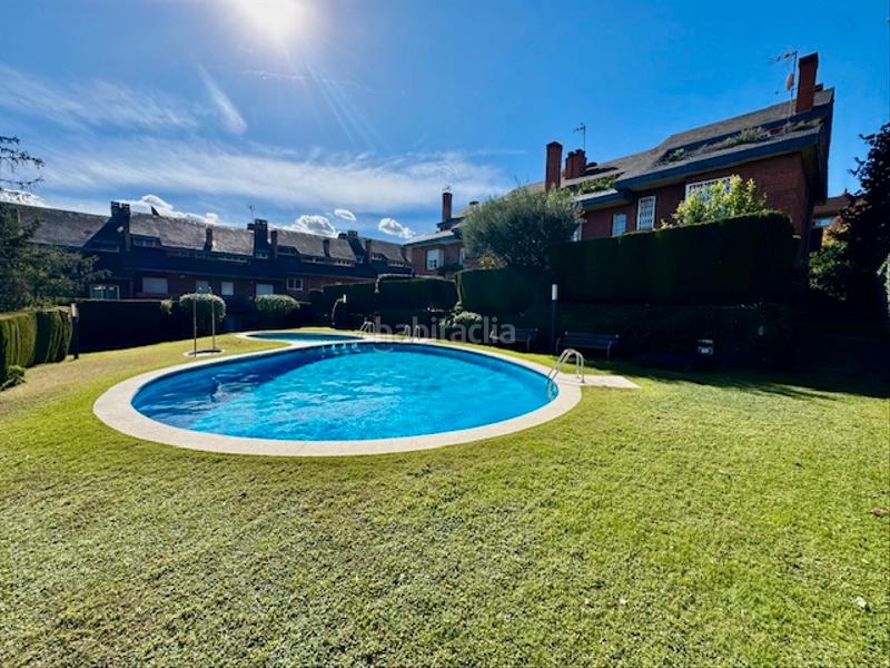 Foto de4fb4dc-8178-4d2a-b3e4-27a48f48914a. Miete reihenhaus mit heizung pool in Eixample Sant Cugat del Vallès