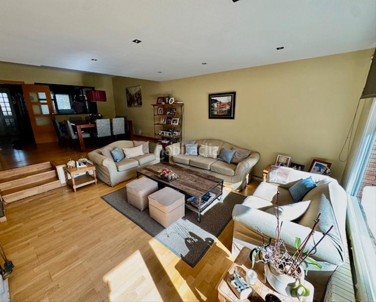 Foto 4c02901e-01cd-4b16-9300-9e8bace8caa3. Rent semi detached house with heating pool in Eixample Sant Cugat del Vallès