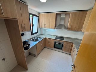 Miete Etagenwohnung  Carrer de los castillejos. Piso de 80 m2m 3h, 2, parking y trastero.