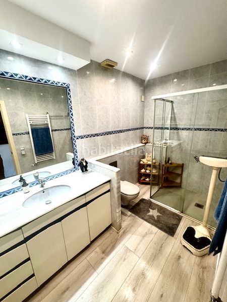 Foto a0604670-fdb2-4673-980c-537d2581a2a3. Casa adosada en Eixample Sant Cugat del Vallès