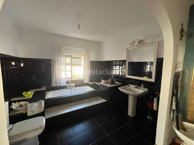 Foto 2ed39a6f-ec1f-48f9-a216-3ef9ecd10753. Chalet magnífica oportunidad en Los Gallos Chiclana de la Frontera