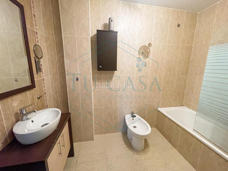 Foto 18f3271a-06f2-4ca5-8c89-23efb7ff08f4. Rent flat with heating in La Banda - Campo de Fútbol Chiclana de la Frontera