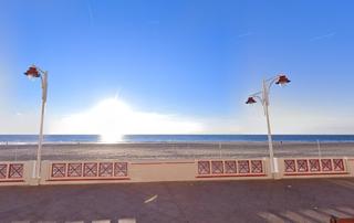 Pis a Paseo Marítimo - San José - La Laguna. Amplio piso con vistas al mar en el paseo marítimo de cádiz