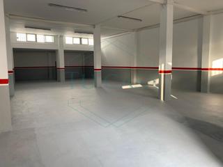 Parking voiture à La Banda - Campo de Fútbol. Amplio garaje con posibilidad de construir en la planta superior