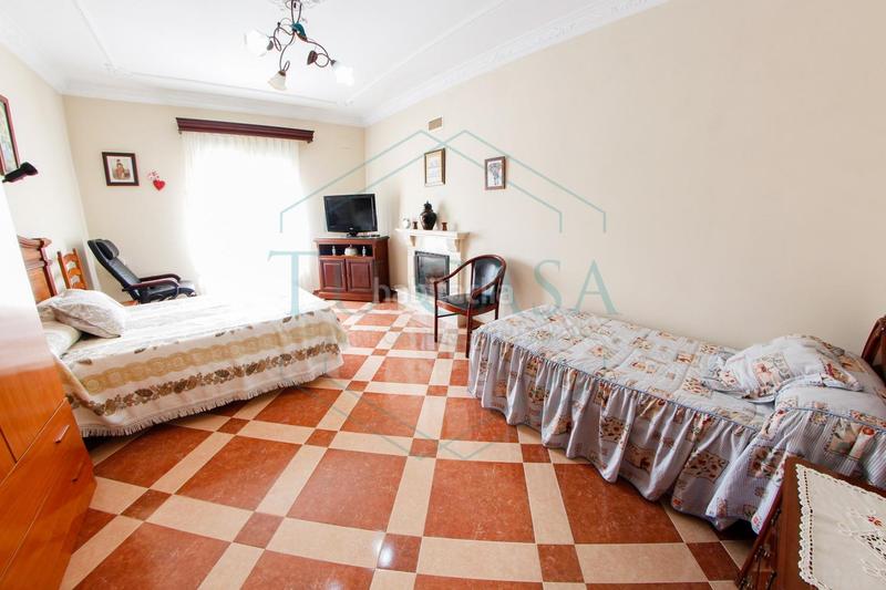 Foto ccf031ea-1df1-450c-bf68-0e07c00dd1a1. Chalet with parking pool in Las Lagunas - Campano Chiclana de la Frontera