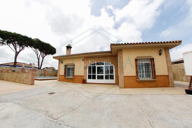 Foto e5779374-de4c-4dbf-8255-ac4bddbd3901. Chalet en Las Lagunas - Campano Chiclana de la Frontera