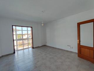 Location Appartement à Núcleo urbano. Se alquila piso amplio y céntrico con garaje, para larga tempora