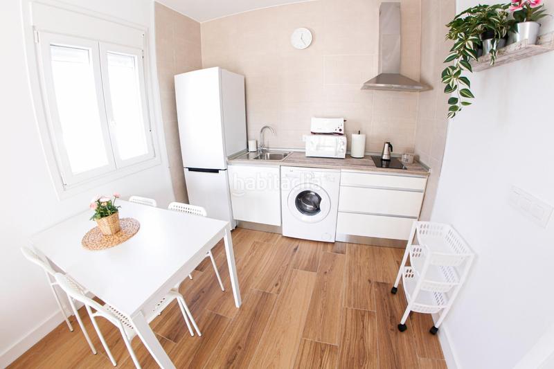 Foto 416bb56c-edd8-4278-96fa-9ef8a36222db. Alquiler apartamento coqueto apartamento con piscina compartida en Chiclana de la Frontera